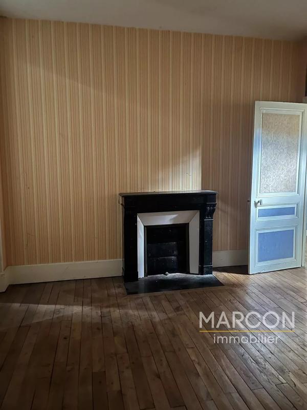 Maison - 207 m² - 9 pièces