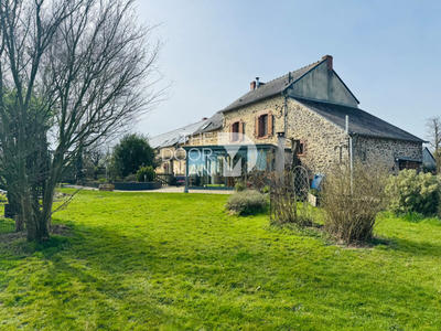 Propriété - 580 m² - 17 pièces