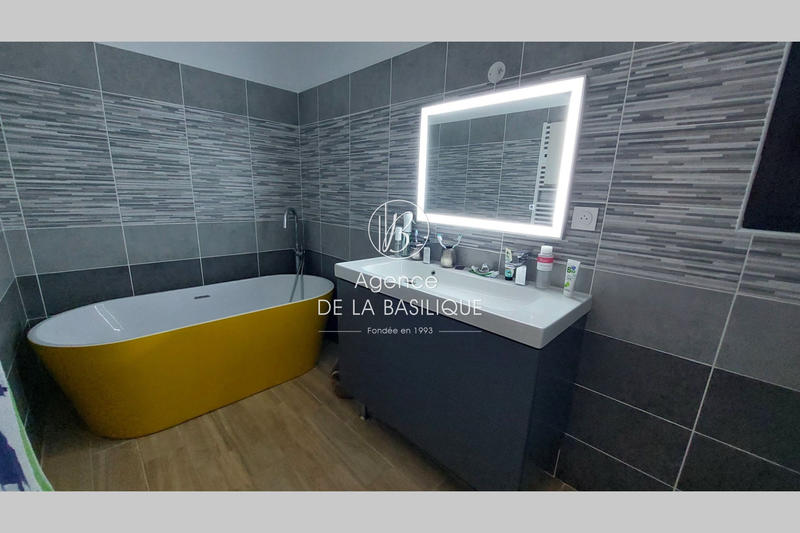 Maison - 145 m² - 5 pièces