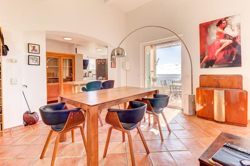 Maison - 137 m² - 5 pièces
