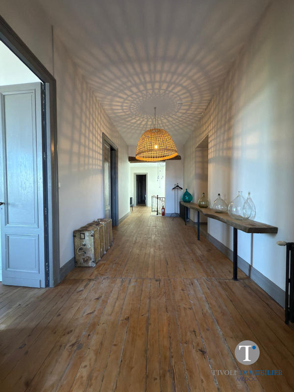 Maison ancienne - 490 m² - 12 pièces