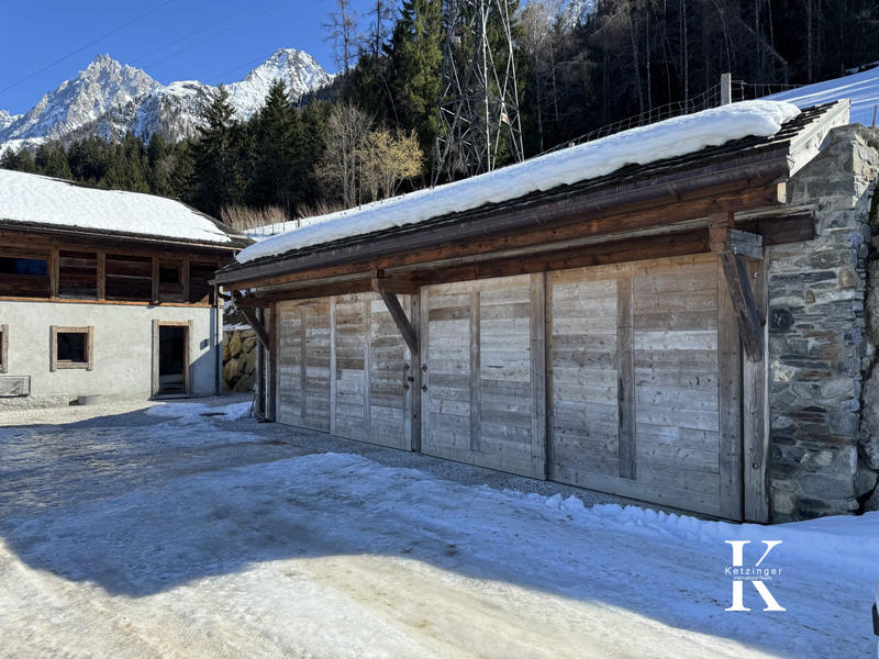 Châlet - 476 m² - 8 pièces