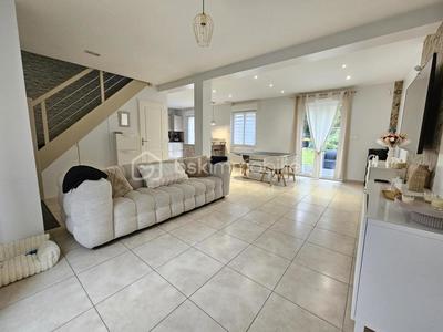 Pavillon - 100 m² - 6 pièces