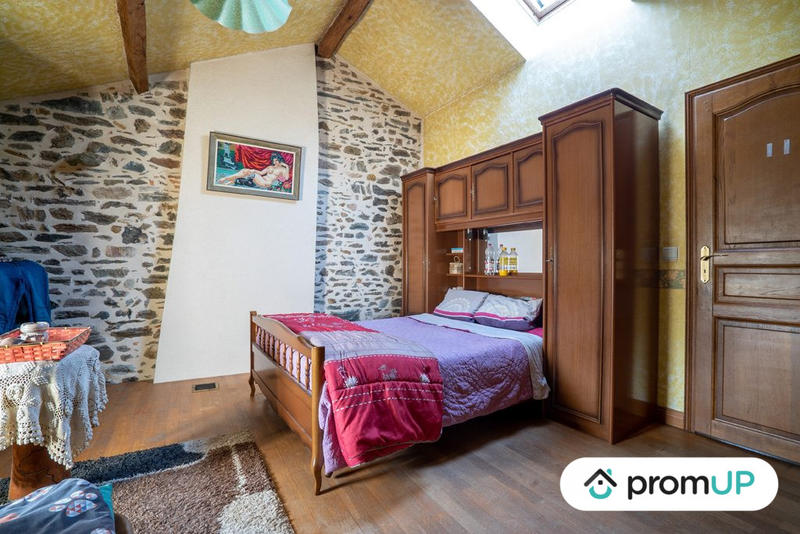 Maison - 260 m² - 10 pièces