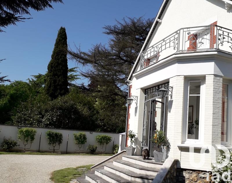 Maison - 203 m² - 6 pièces