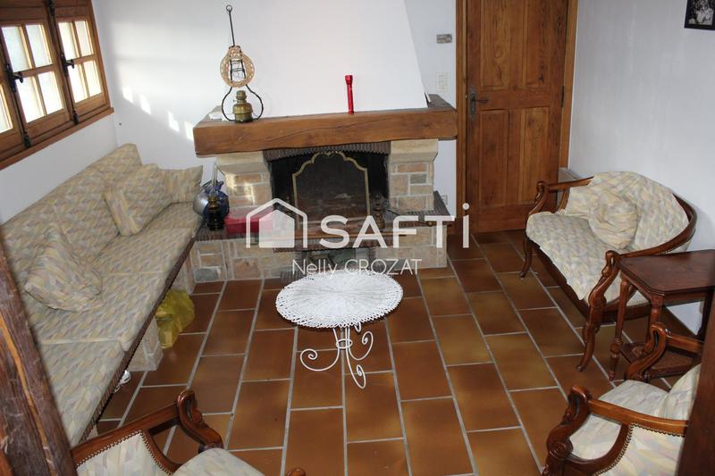 Maison - 220 m² - 8 pièces