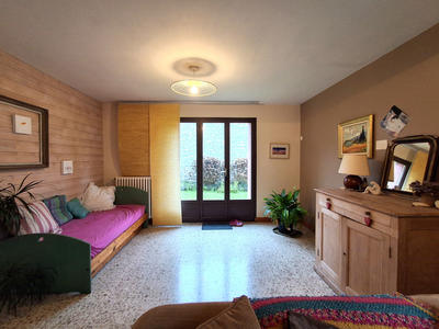 Maison - 280 m² - 9 pièces