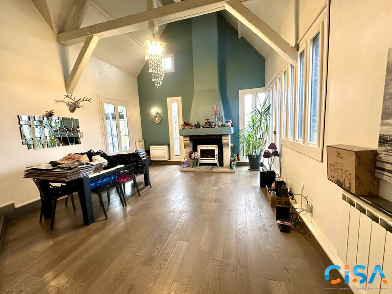 Maison - 135 m² - 6 pièces