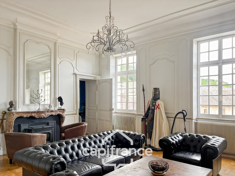 Château - 200 m² - 6 pièces