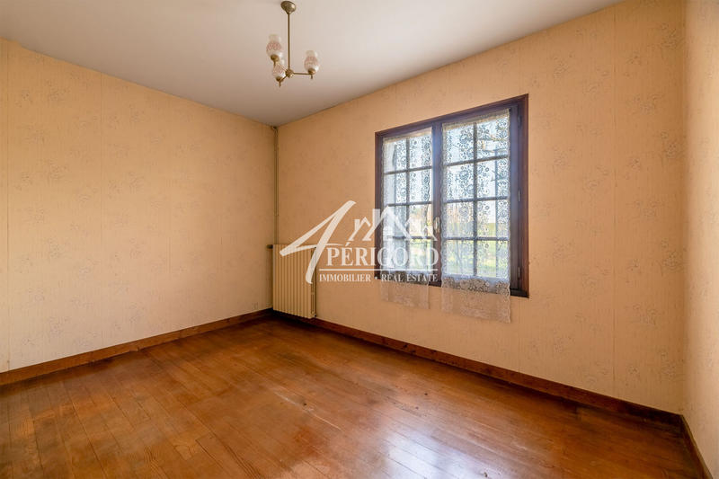 Maison traditionnelle - 200 m² - 8 pièces