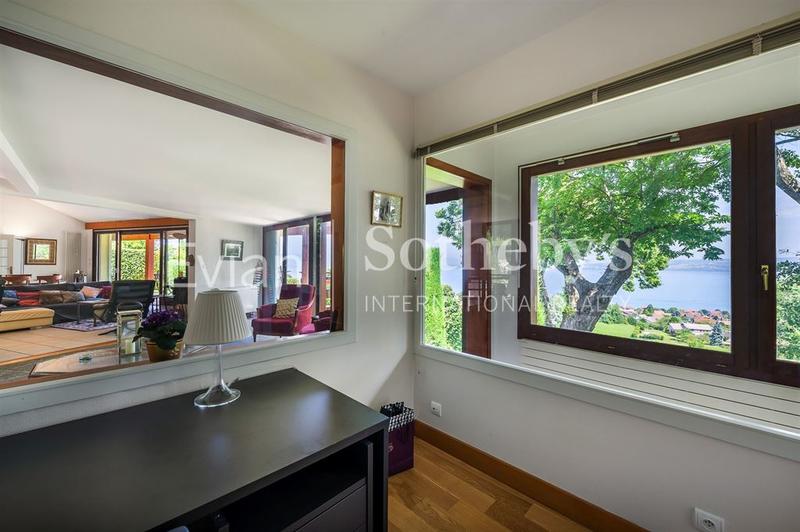 Villa - 288 m² - 6 pièces