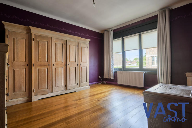 Maison traditionnelle - 160 m² - 7 pièces