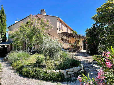 Maison - 320 m² - 9 pièces