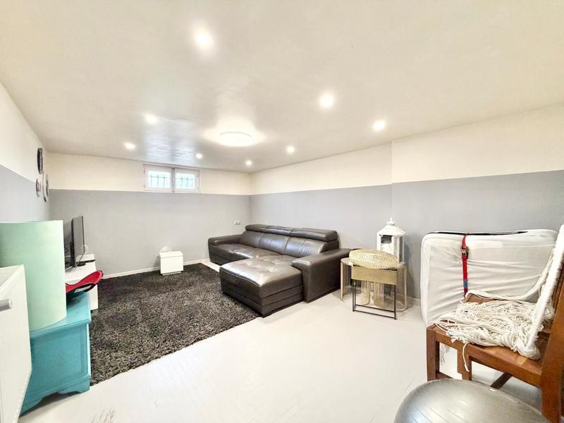 Maison - 163 m² - 7 pièces