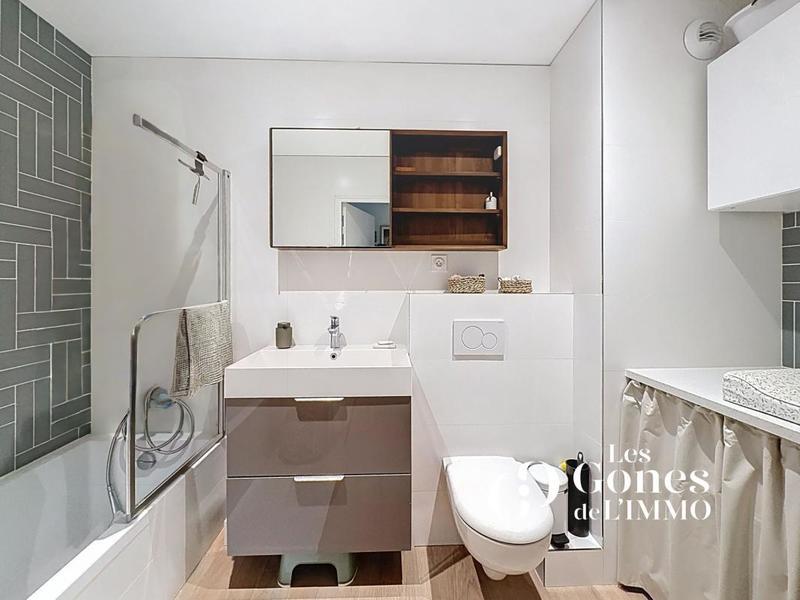 Appartement - 100 m² - 4 pièces