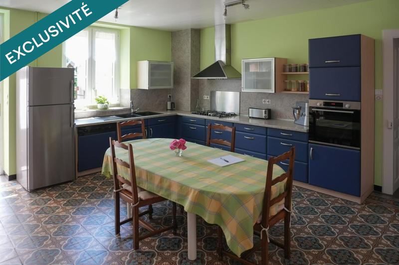 Maison - 335 m² - 11 pièces