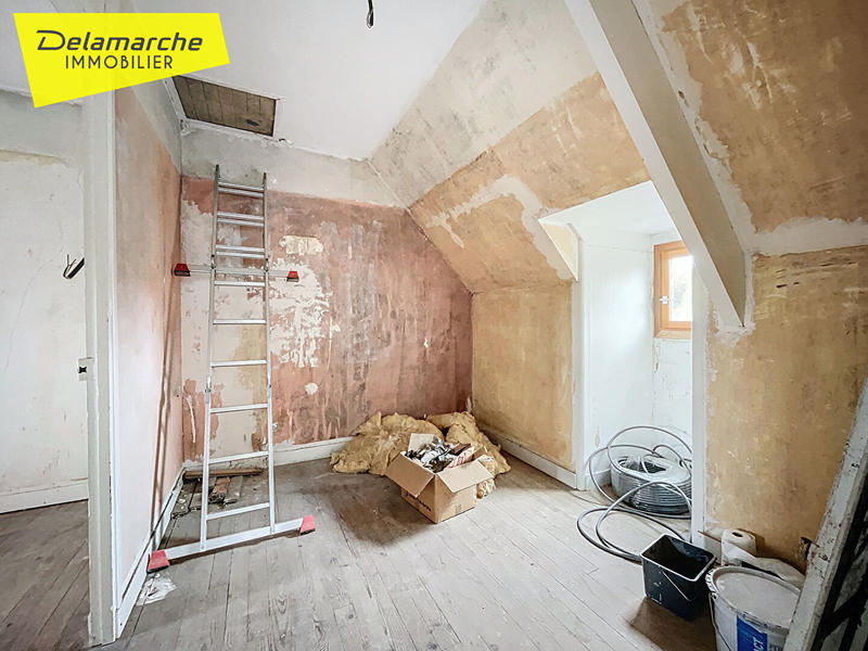 Maison - 143 m² - 9 pièces