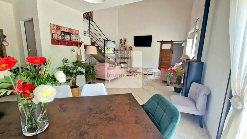 Immeuble - 315 m² - 13 pièces