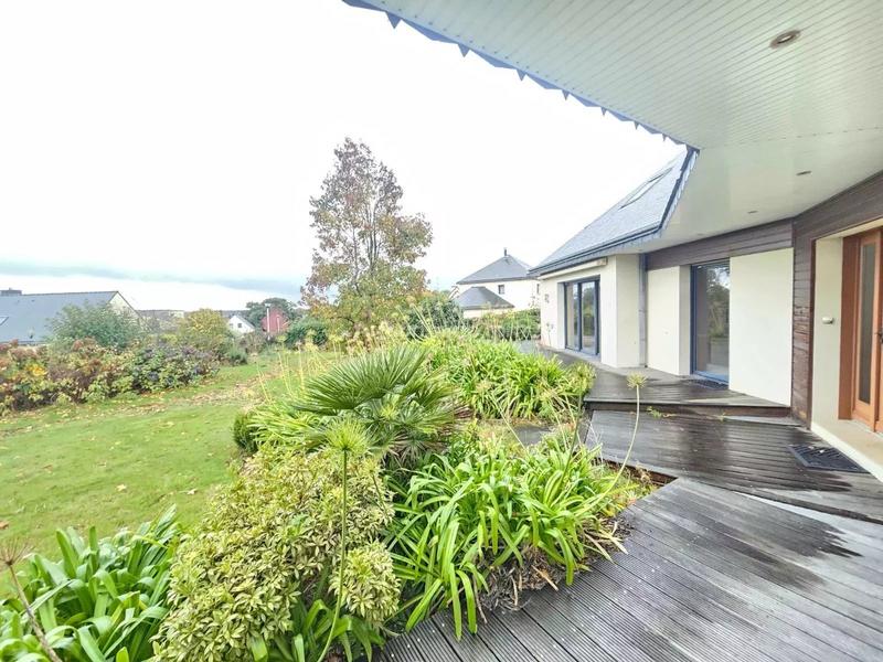 Maison - 210 m² - 5 pièces