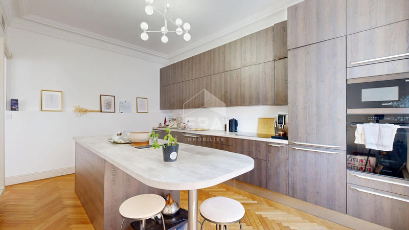 Appartement - 101 m² - 4 pièces