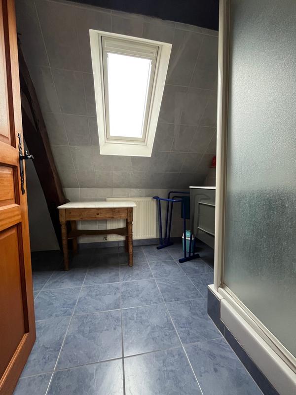 Maison traditionnelle - 233 m² - 9 pièces