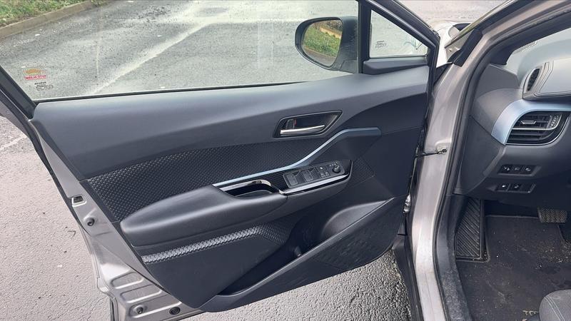 Toyota c-Hr 2.0 Vvt-i 184 Hybrid Cvt Collection