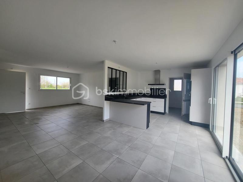 Maison - 102 m² - 4 pièces