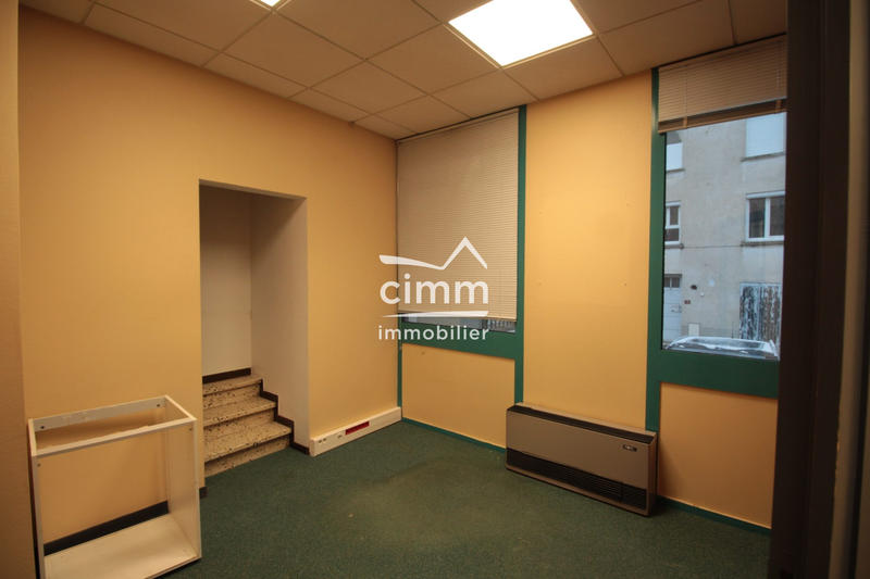 Local commercial - 86 m² - 5 pièces