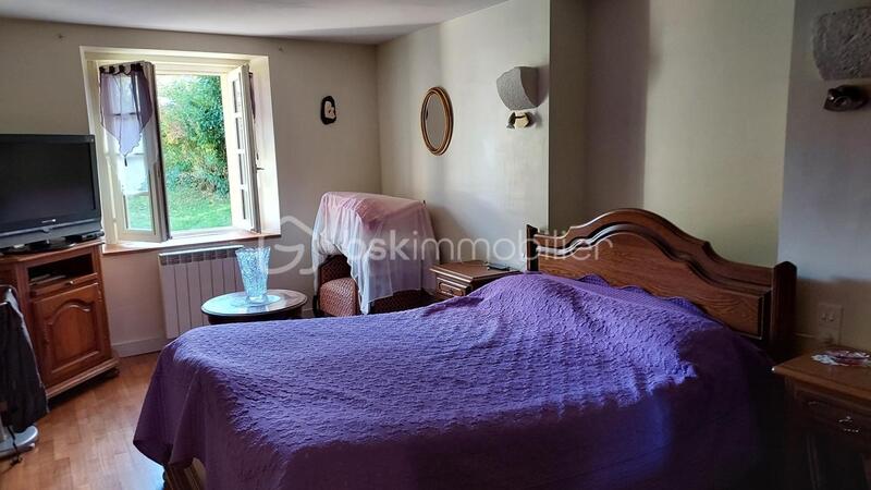 Maison en pierre - 187 m² - 7 pièces