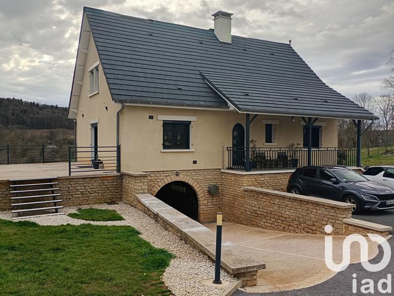 Maison - 157 m² - 7 pièces