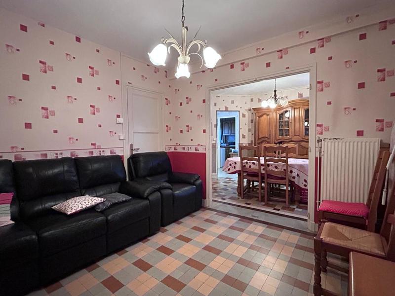 Maison - 95 m² - 4 pièces