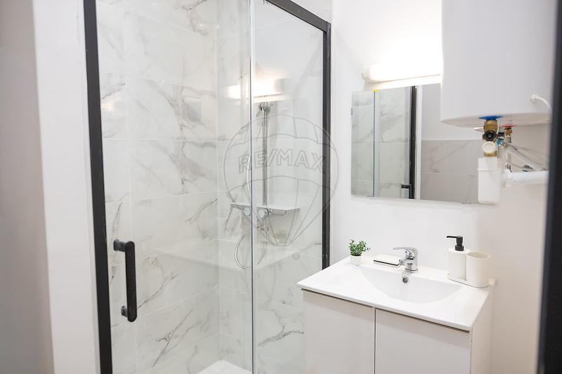 Local commercial - 42 m² - 3 pièces