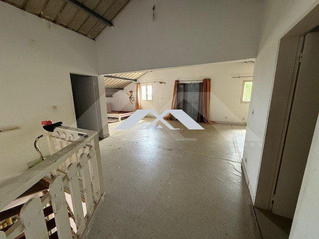 Maison - 180 m² - 5 pièces