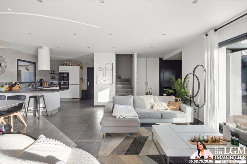 Maison - 96 m² - 4 pièces