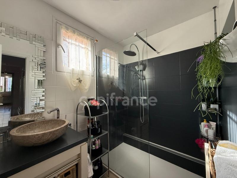 Maison - 180 m² - 5 pièces