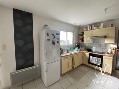 Maison - 93 m² - 4 pièces