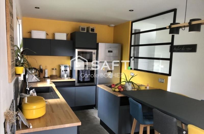 Maison - 93 m² - 4 pièces