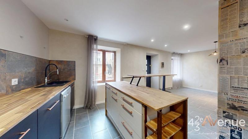 Maison - 137 m² - 7 pièces