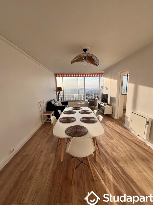 Chambre - 9 m² - 1 pièce