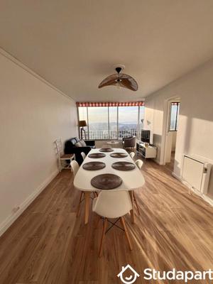 Chambre - 9 m² - 1 pièce