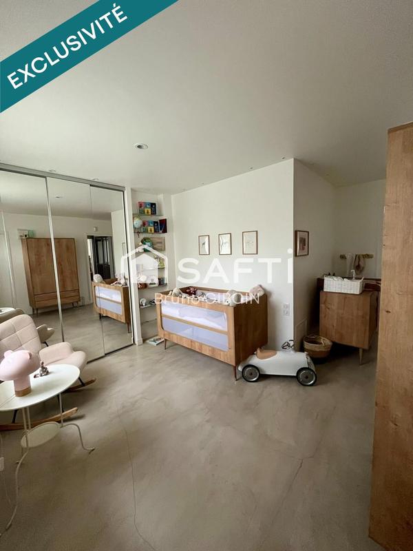 Maison de ville - 240 m² - 8 pièces