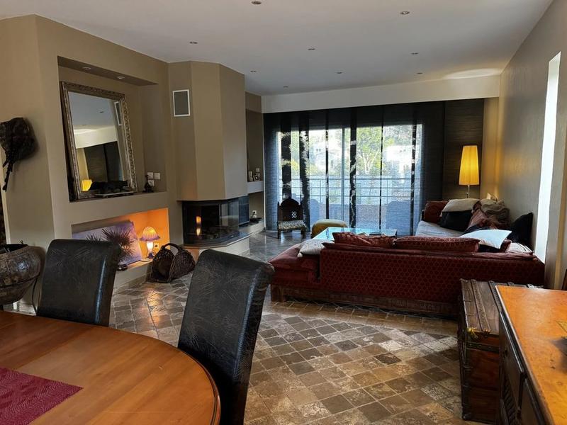 Villa - 220 m² - 5 pièces