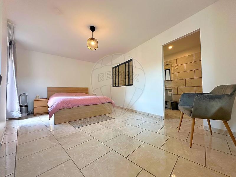 Maison - 140 m² - 6 pièces