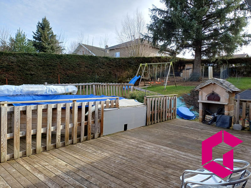 Maison traditionnelle - 90 m² - 5 pièces