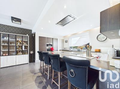 Maison - 213 m² - 6 pièces