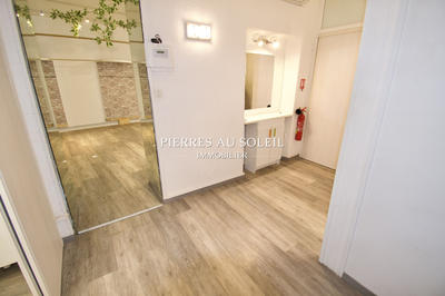 Local commercial - 83 m²