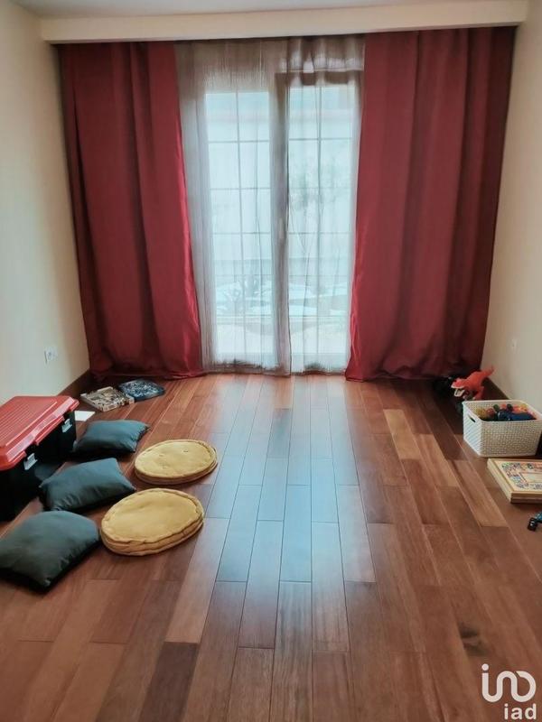 Maison - 215 m² - 8 pièces