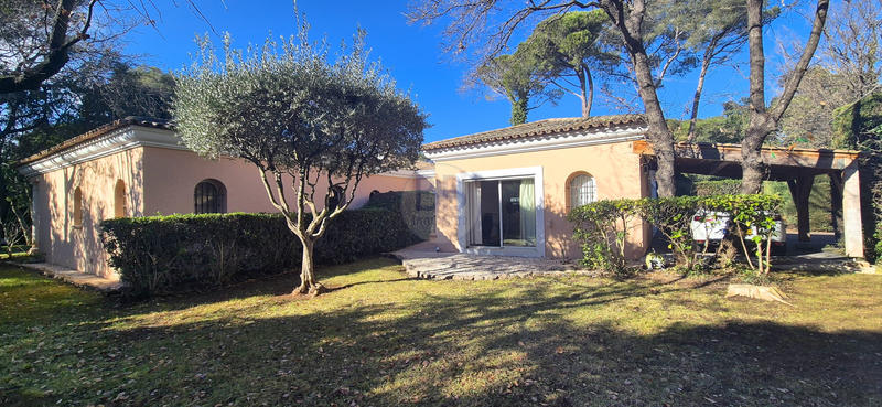 Villa - 230 m² - 7 pièces