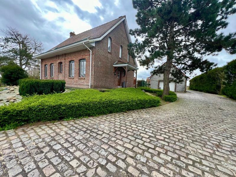 Maison - 165 m² - 5 pièces