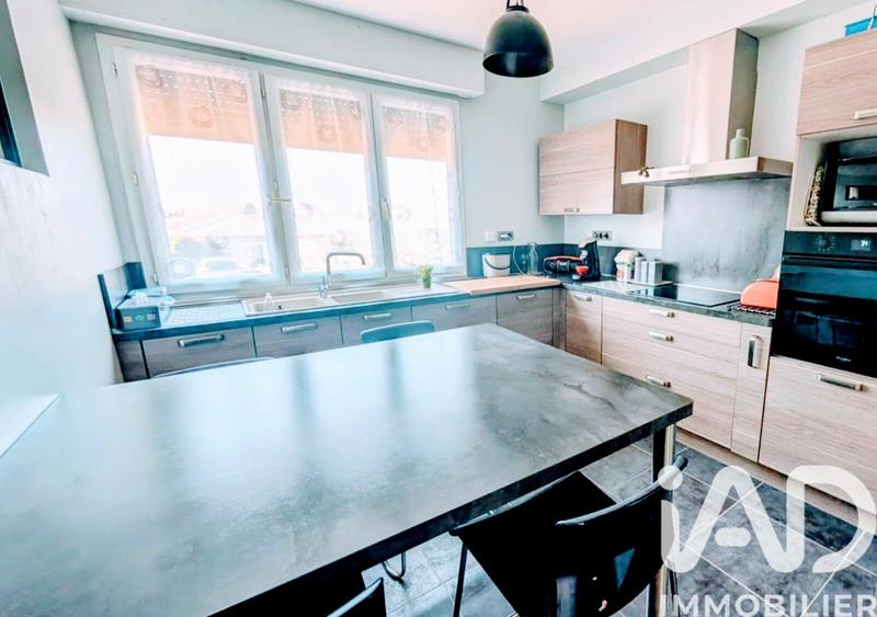 Maison - 199 m² - 7 pièces